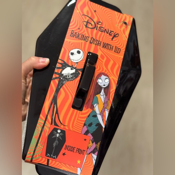 Disney Nightmare Before Christmas Coffin baking dish with lid - Picture 2 of 2